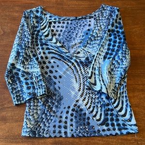 Size M 3/4 length sleeve blouse